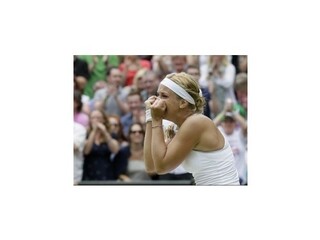 Svetová jednotka Serena Williamsová vypadla s Lisickou, Djokovič do štvrťfinále
