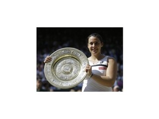 Francúzka Bartoliová sa stala víťazkou ženskej dvojhry vo Wimbledone
