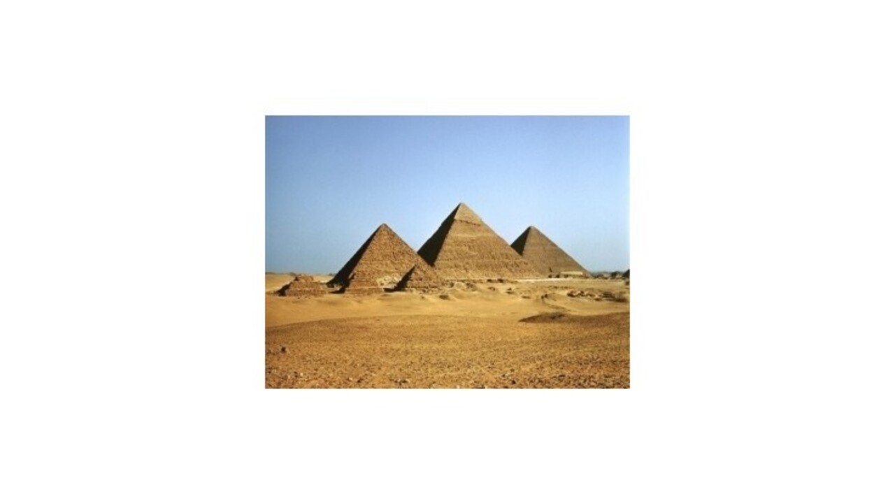 Turisti sa do Egypta po Mursího páde nehrnú