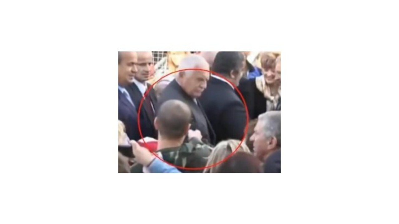 Muž čo "strieľal" po Klausovi zakladá politickú stranu