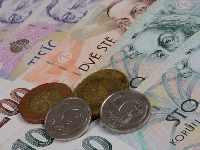 Česká národná banka reaguje na výrazné oslabenie kurzu koruny, začne intervencie na devízovom trhu