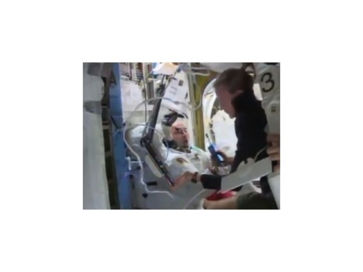 Astronaut Parmitano už vie ako sa cíti rybička v akváriu