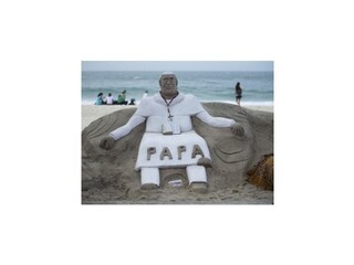 Pápež navštívil pláž Copacabana
