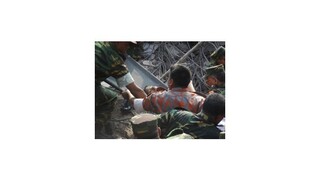 Zadržali starostu bangladéšskeho mesta, kde sa zrútila továreň