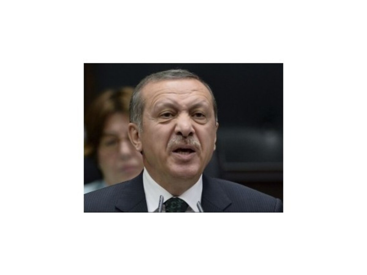 Turecký premiér chce žalovať The Times