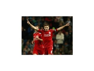Steven Gerrard je v drese The Reds už žijúcou legendou