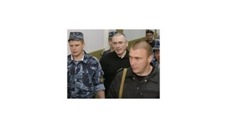 Chodorkovskému a Lebedevovi znížili trest o dva mesiace