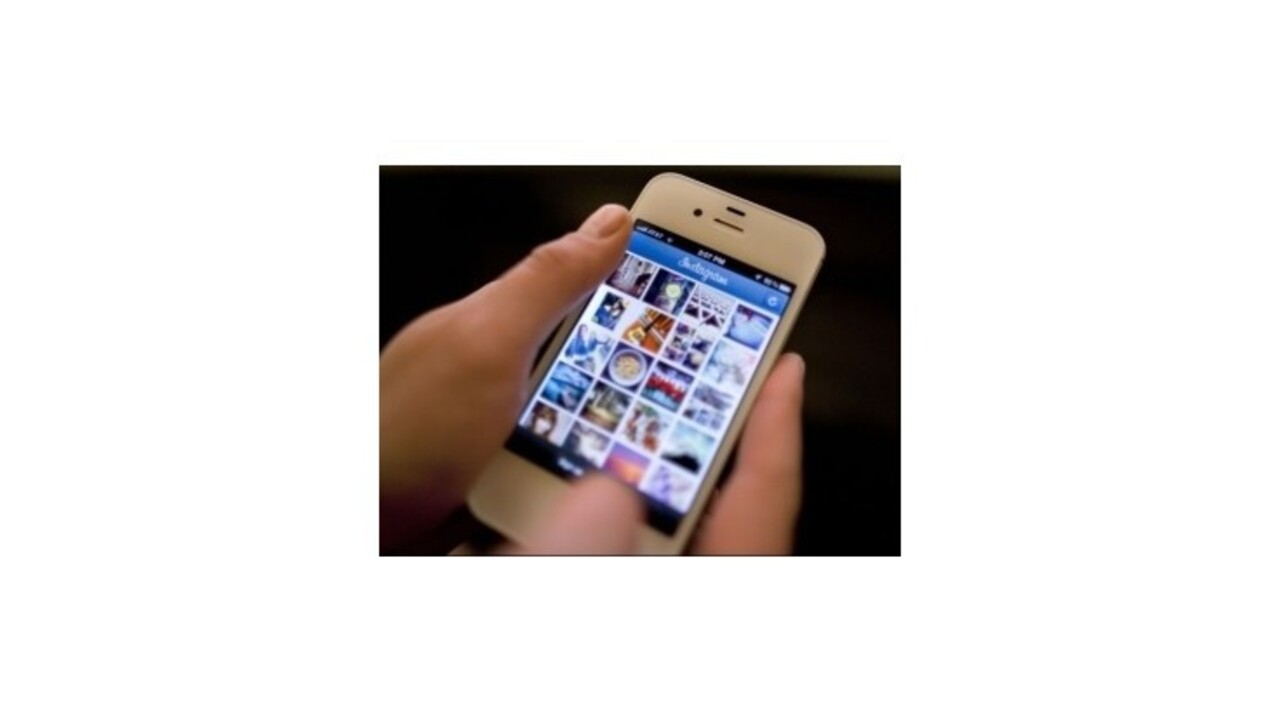 Väčšina Slovákov trávi dovolenku s mobilom