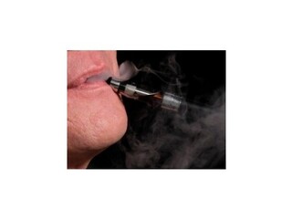 Elektronické cigarety nie sú vraj také neškodné ako tvrdia ich výrobcovia