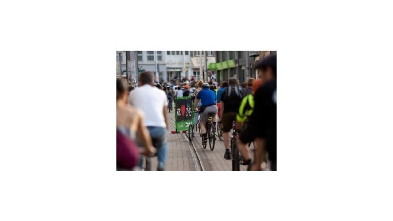 V rannej zápche bol najrýchlejší cyklista, druhé ale dorazilo auto