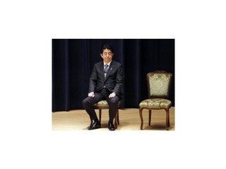 Japonský premiér nariadil vyradiť z prevádzky fukušimské reaktory