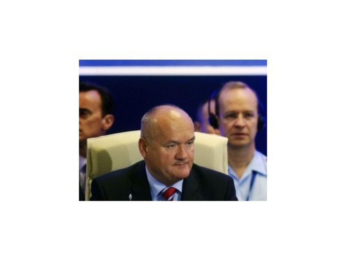 Maďarský minister vyviazol z nehody so zlomeninou vykĺbeného ramena