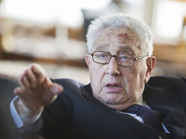 Nositeľ Nobelovej ceny za mier a legenda diplomacie. Henry Kissinger oslavuje storočnicu