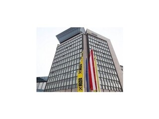 Raiffeisen Bank International bude škrtať náklady a prepúšťať