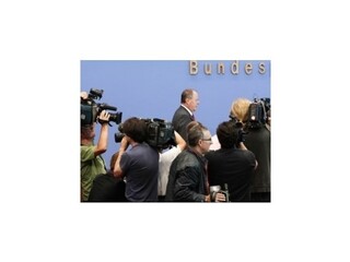 Steinbrück končí v politickej špičke, o koalícii rozhoduje zjazd SPD
