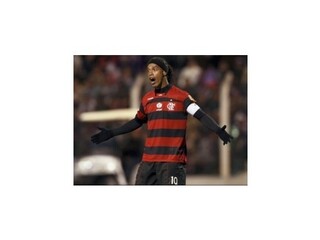 Ronaldinho sa zranil, jeho účasť na MS klubov FIFA je ohrozená