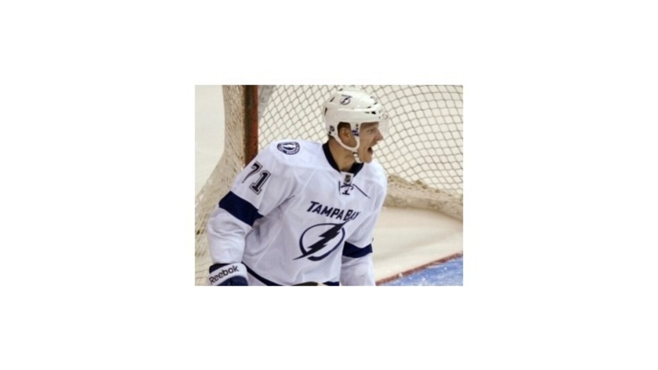 Čajkovský, Hrivík a Jurčo putujú na farmy, Pánik v prvom tíme Tampy Bay