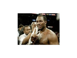 Lennox Lewis by sa vrátil do ringu za 100 miliónov