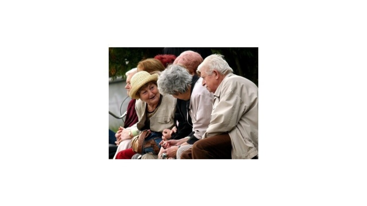 Poslanci schválili zvýšenie vianočných príspevkov