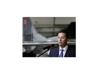 Obrana sa dohodla na mimosúdnom zrušení dohody na súčiastky pre vrtuľníky