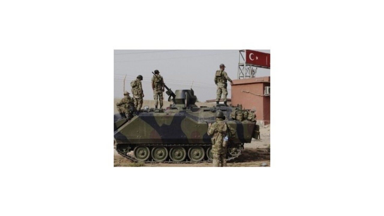 Turecká armáda prvý raz bombardovala pozície sýrskych povstalcov