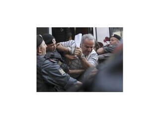 Putinov kritik Kasparov žiada o lotyšské občianstvo