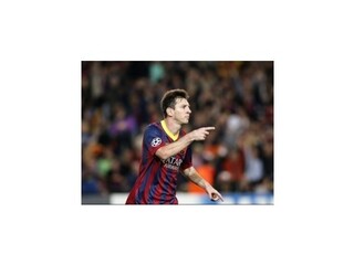 Messi si pri basketbale pomáha hlavou