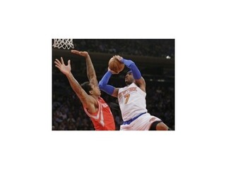 Carmelo Anthony so 45 bodmi, ale jeho NY Knicks prehral s Houstonom