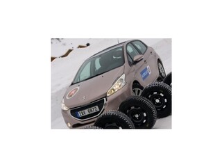 Autoklub ČR testoval zimné pneumatiky/ Peugeot RCZ s naftou alebo benzínom/ druhý diel praktického testu Dacie Lodgy