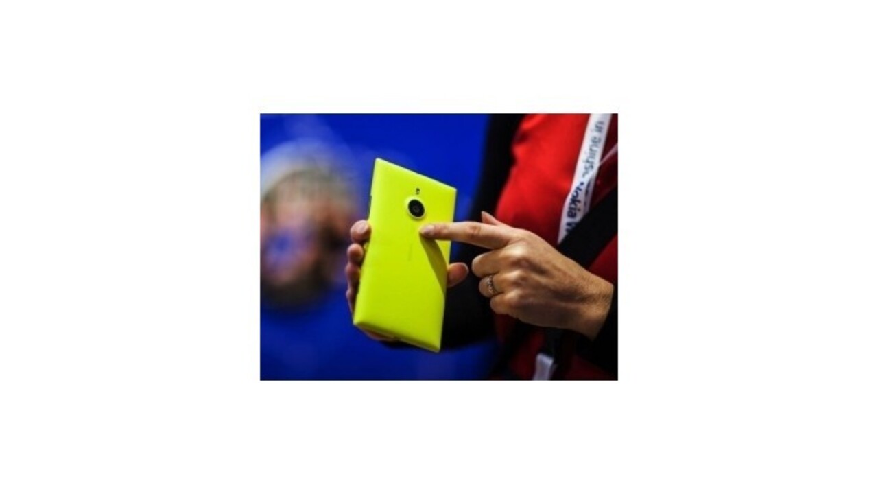 Akcionári firmy Nokia schválili predaj mobilnej divízie