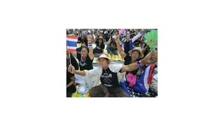 Demonštranti v Thajsku obsadili viaceré ministerstvá
