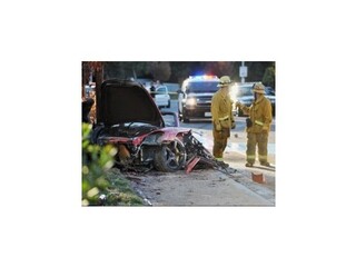Ulica, kde zahynul herec Paul Walker, je známym lákadlom pre pretekárov