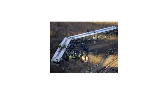 Rušňovodič vlaku, ktorý sa vykoľajil v New Yorku, zaspal