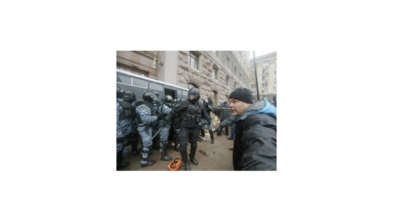 Opoziční lídri odmietli Janukovyčovu ponuku na dialóg