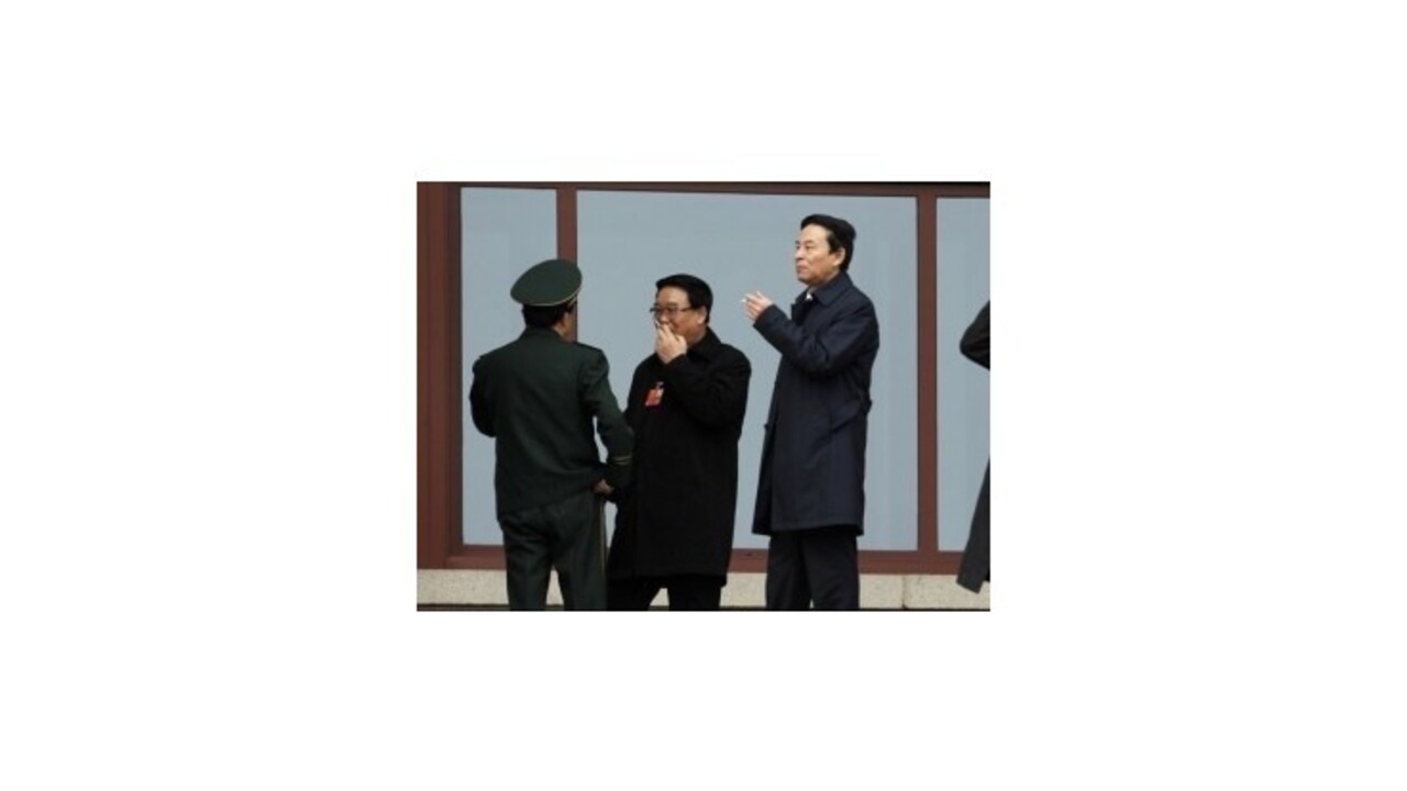 Čínskym štátnym predstaviteľom zakázali fajčiť na verejnosti