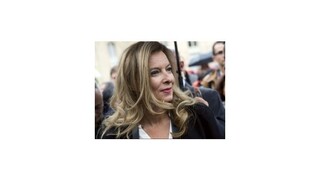 Prvá dáma Francúzska po správe o nevere skolabovala