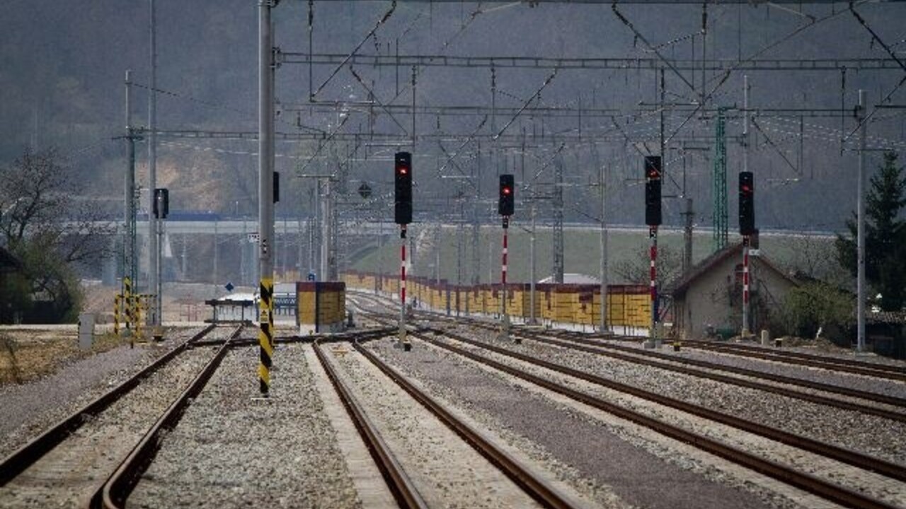 železnica koľajnice (SITA)