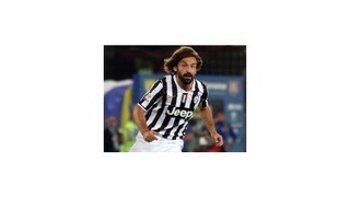 Pirlo znova hráčom sezóny, Hamšík chýba v jedenástke