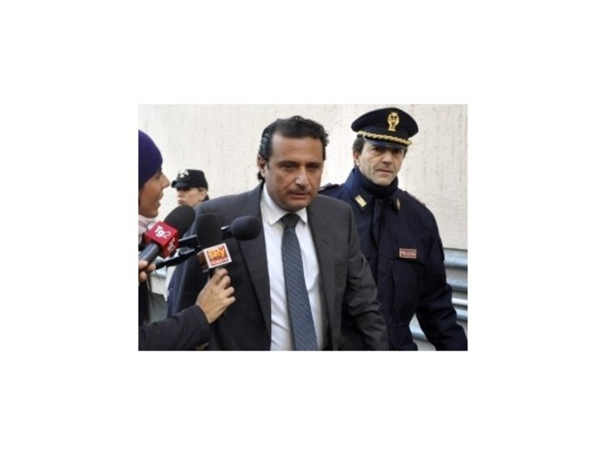 Schettino sa vôbec nechcel vrátiť na loď, vypovedal svedok