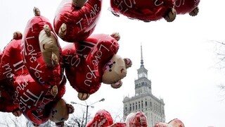 Valentín bude tento rok najdrahším sviatkom v novodobej histórii. Poliaci si siahnu hlbšie do vrecka