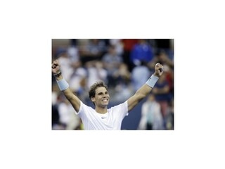Nadal so 62. titulom v kariére, vo finále v Riu zdolal Dolgopolova