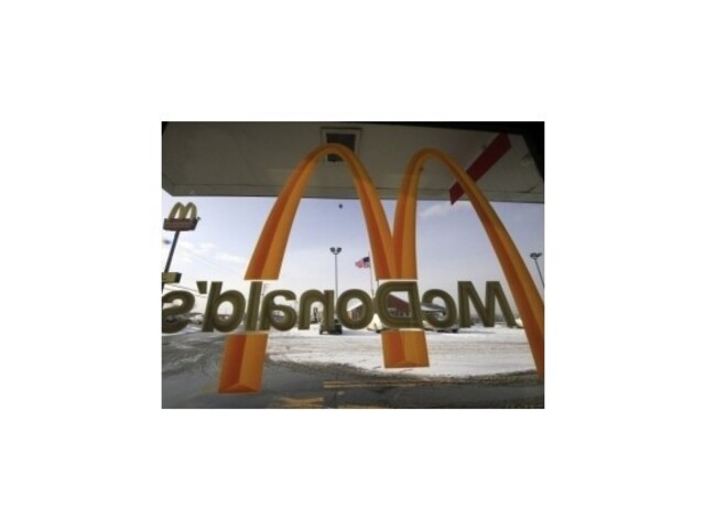 Kalifornčan žaluje McDonald's, k jedlu dostal iba jednu servítku