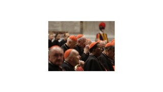 Kardinál vyzval, aby bolo v hierarchii katolíckej cirkvi viac žien