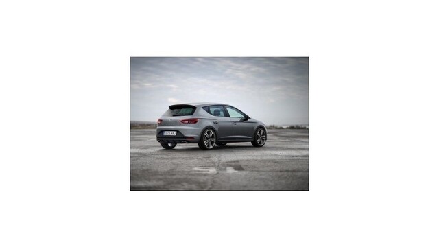 Seat Leon Cupra je renesanciou hot hatch/Opel Meriva dostal nový naftový motor/Fiat 500 s preplňovaným dvojvalcom je dokonalé retro