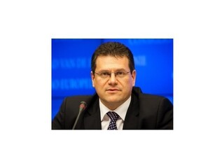 Smer povedú do eurovolieb Šefčovič s Beňovou