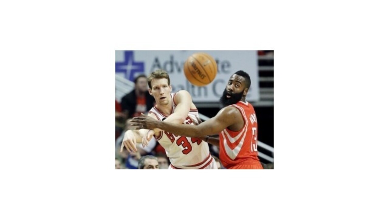 Bulls zdolali Rockets 111:87, Oklahoma zmietla LA Lakers