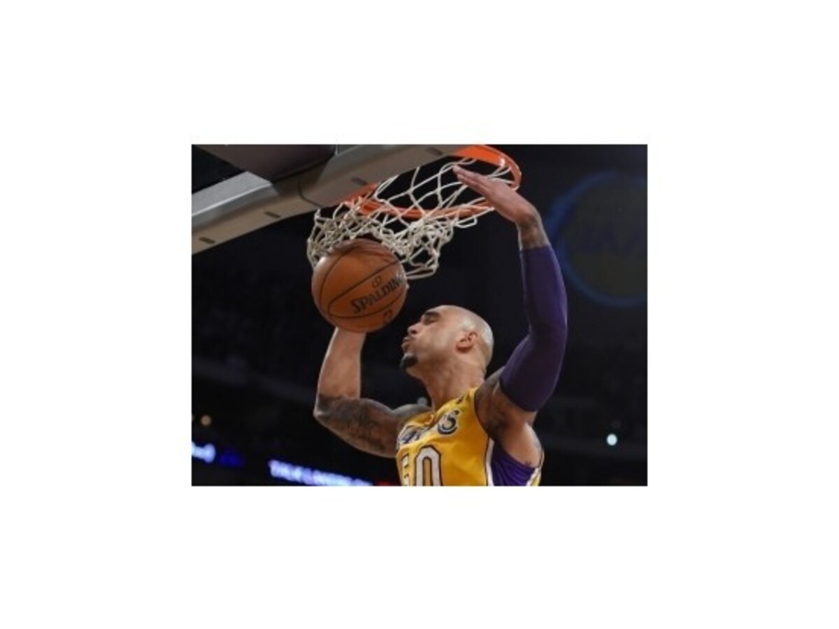Hollywoodska noc Lakers, Knicks dali 51 za štvrtinu