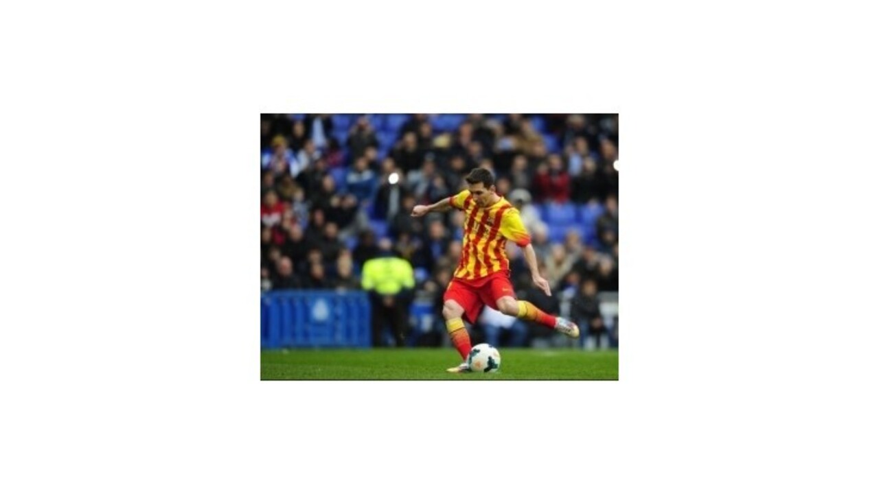 FC Barcelona vyhrala mestské derby vďaka penalte