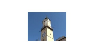 Hodinovú vežu v Banskej Bystrici ani po roku nezrekonštruovali