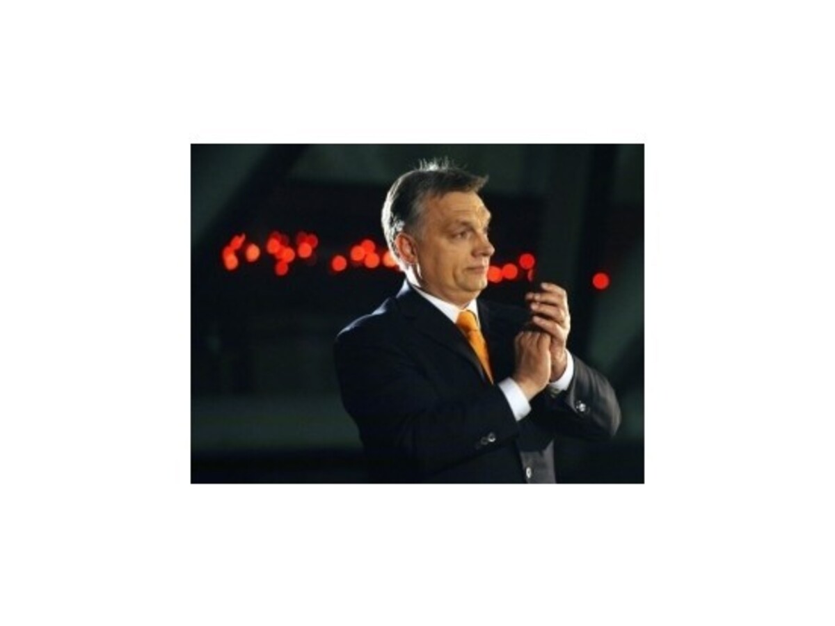Orbánova koalícia si udrží dvojtretinovú väčšinu